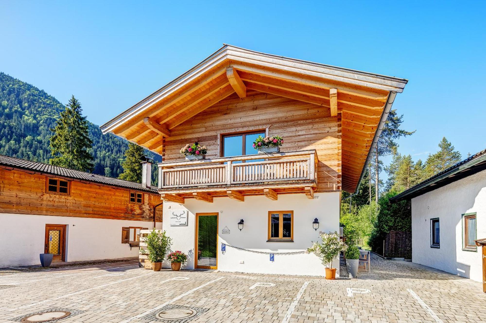 Landhaus Trinis - Kleine Kaffee Tee Theke Mit Kuehlschrank - Parkplatz ร็อทท์อาค-เอเกิร์น ภายนอก รูปภาพ